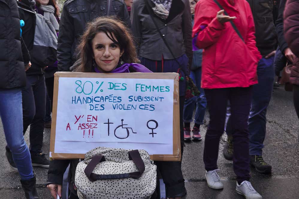 Lydie a défilé à Paris le 23 novembre dans le cortège accessibilité organisé par Nous Toutes.